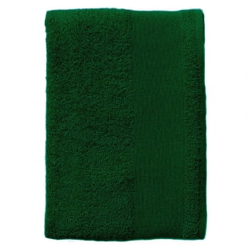 Полотенце махровое Island Medium, темно-зеленое купить с нанесением логотипа оптом на заказ в интернет-магазине Санкт-Петербург