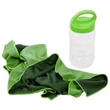 Охлаждающее полотенце Weddell, зеленое купить с нанесением логотипа оптом на заказ в интернет-магазине Санкт-Петербург