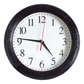 Часы настенные с деревянным ободом, мореный дуб купить с нанесением логотипа оптом на заказ в интернет-магазине Санкт-Петербург